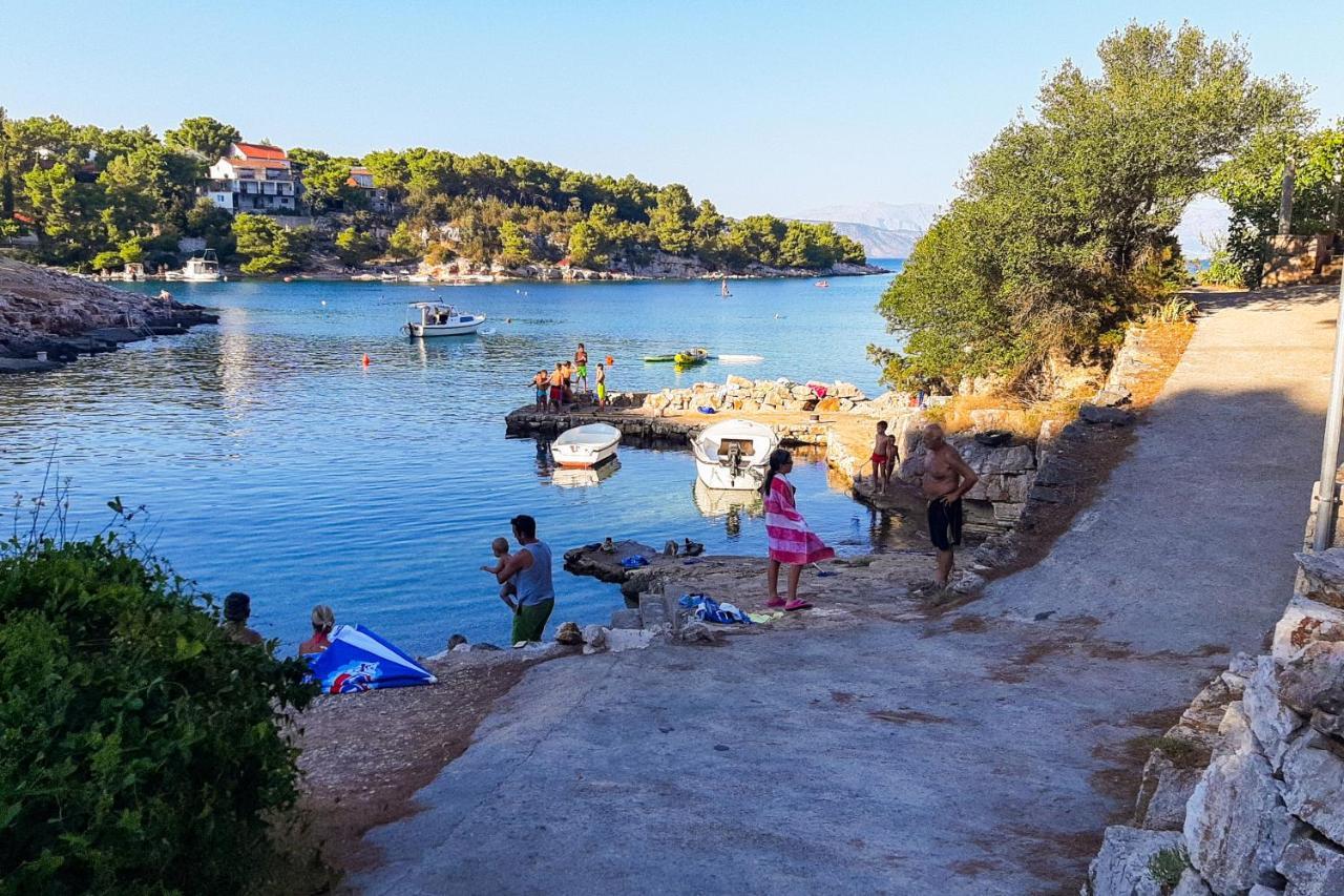 Apartments By The Sea Basina, Hvar - 11817 Vrbanj Экстерьер фото