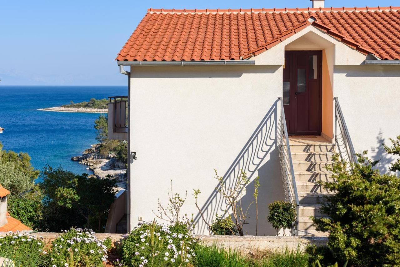 Apartments By The Sea Basina, Hvar - 11817 Vrbanj Экстерьер фото