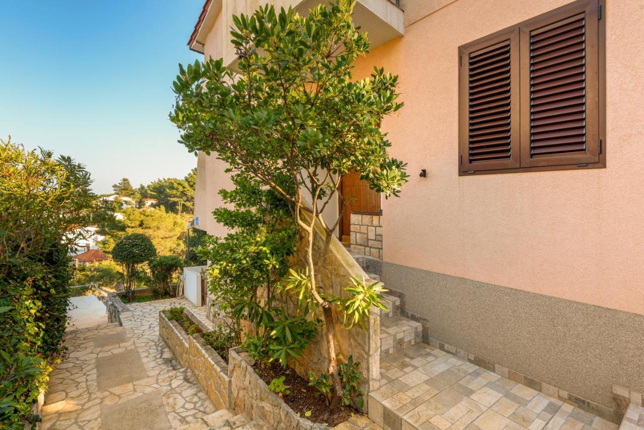 Apartments By The Sea Basina, Hvar - 11817 Vrbanj Экстерьер фото