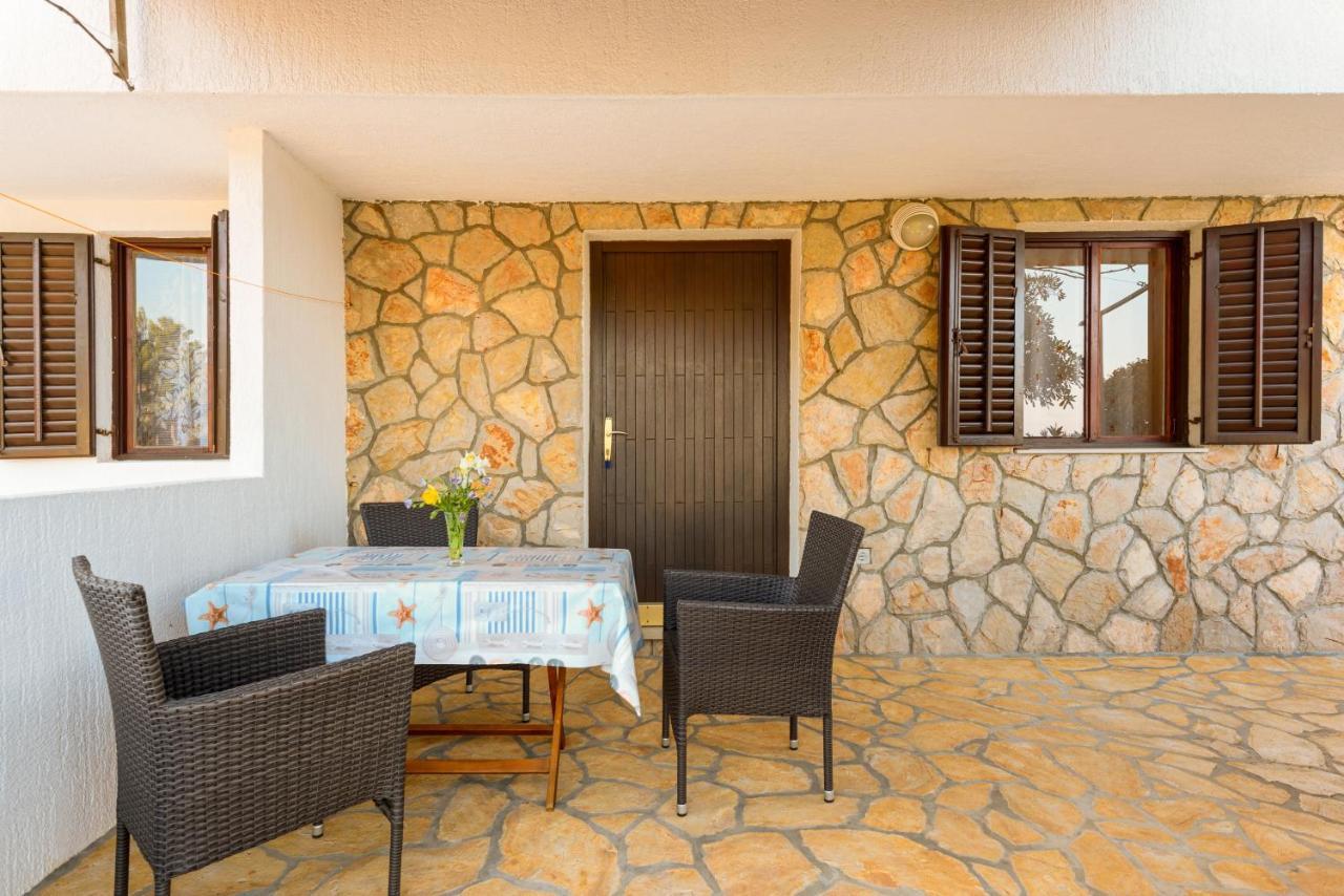 Apartments By The Sea Basina, Hvar - 11817 Vrbanj Экстерьер фото