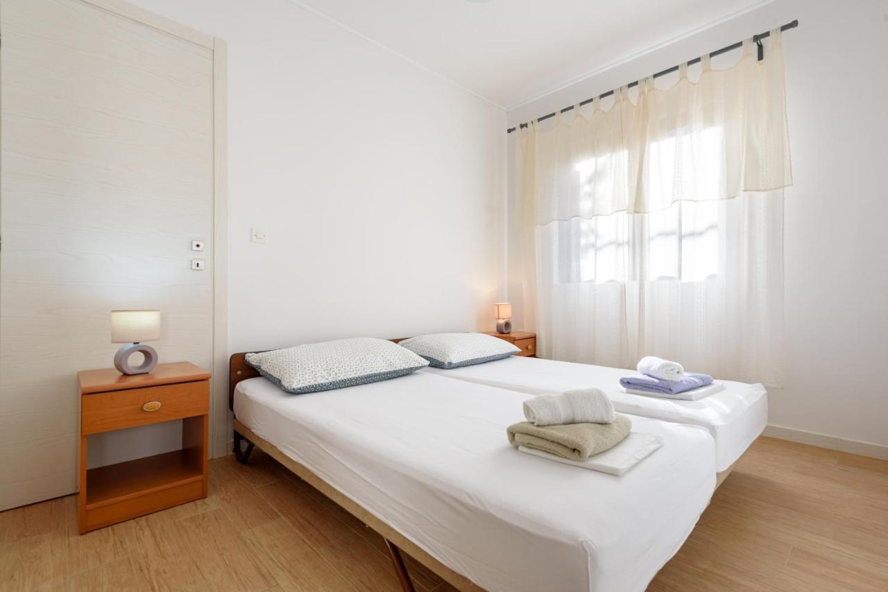 Apartments By The Sea Basina, Hvar - 11817 Vrbanj Экстерьер фото